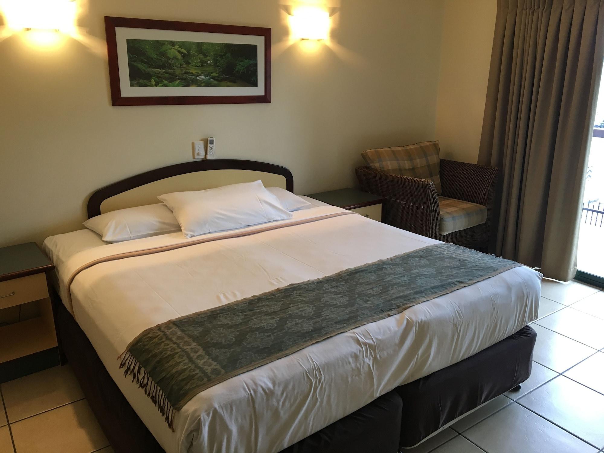 Bay Village Tropical Retreat & Apartments Cairns Dış mekan fotoğraf