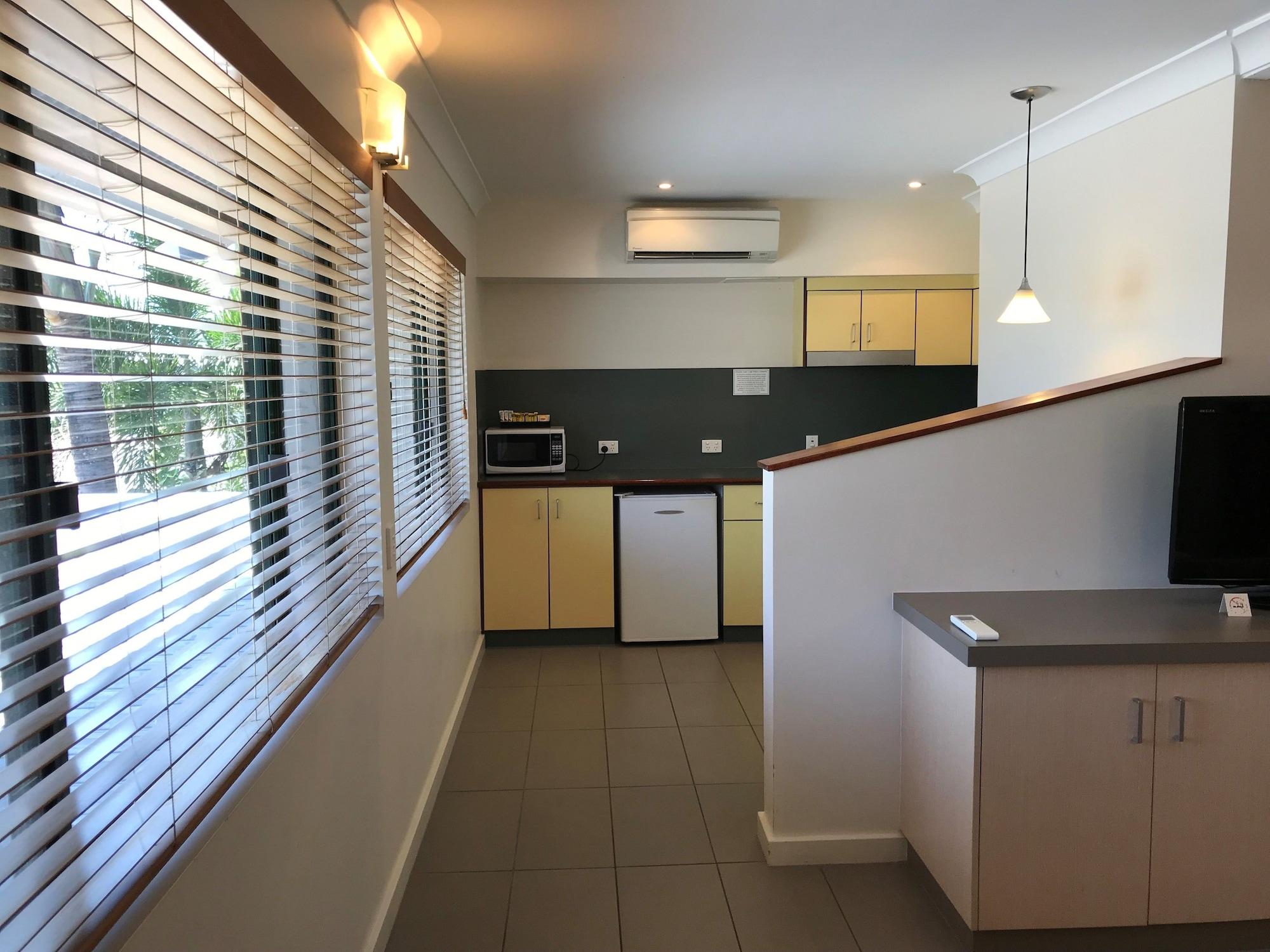 Bay Village Tropical Retreat & Apartments Cairns Dış mekan fotoğraf