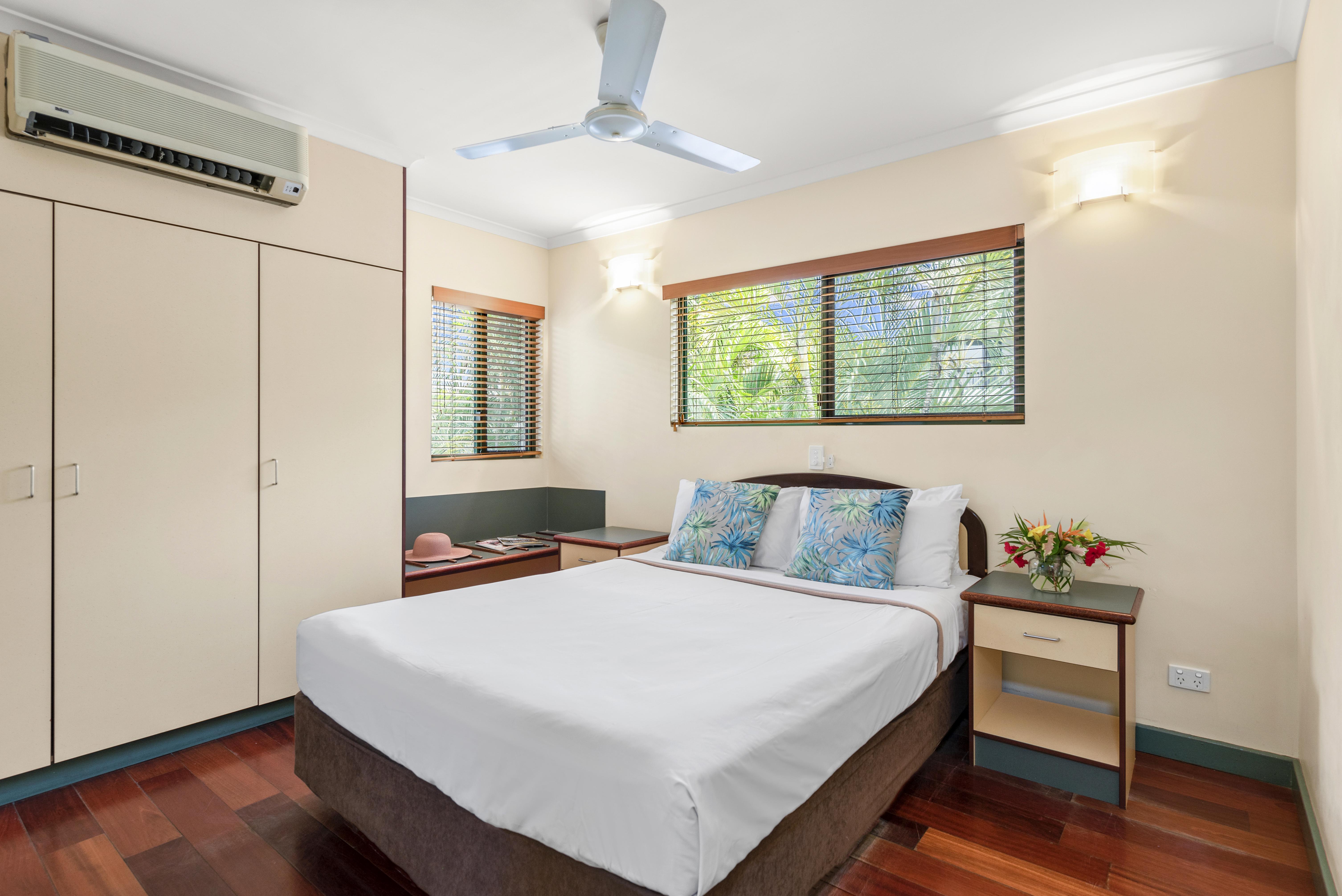 Bay Village Tropical Retreat & Apartments Cairns Dış mekan fotoğraf