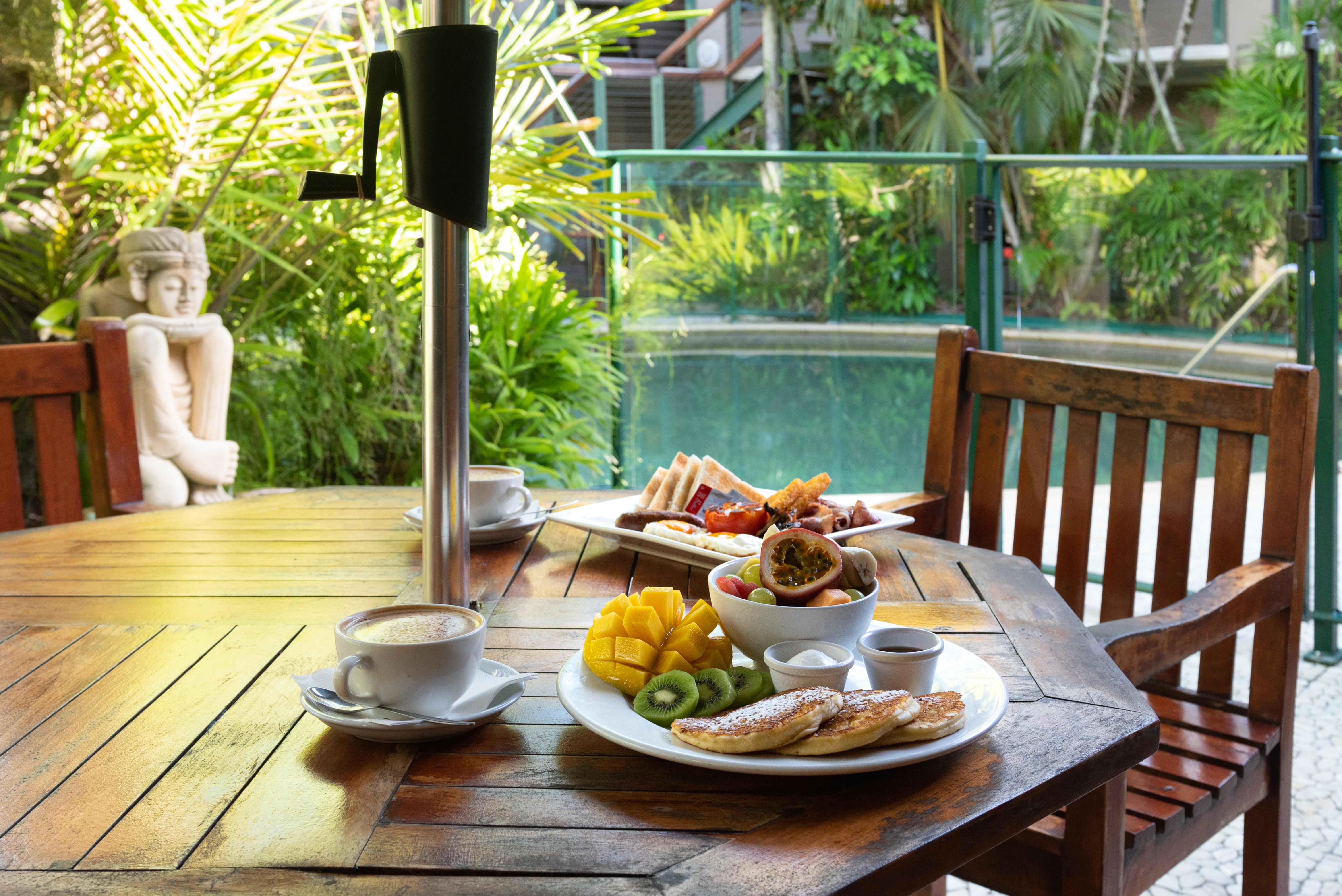 Bay Village Tropical Retreat & Apartments Cairns Dış mekan fotoğraf