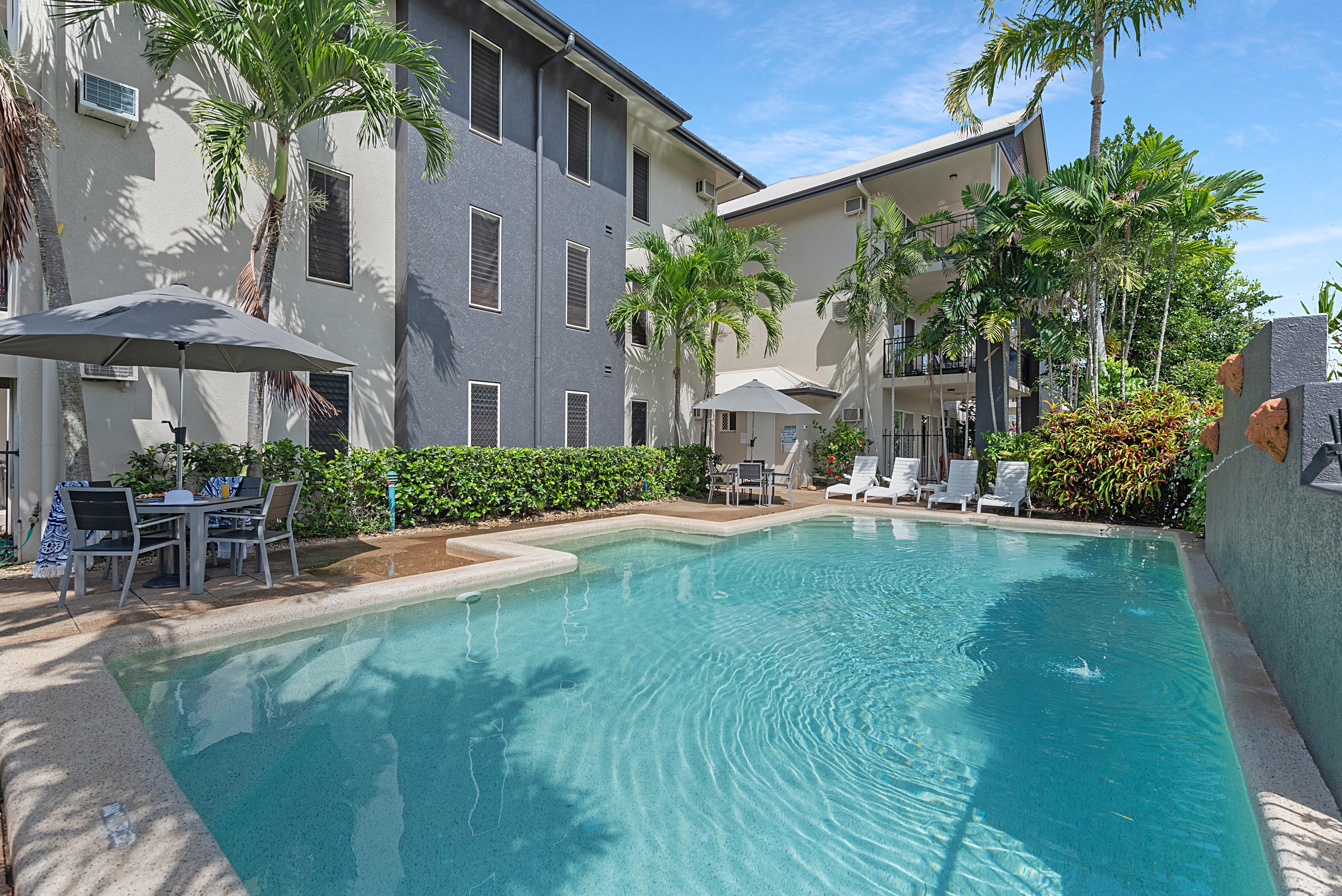 Bay Village Tropical Retreat & Apartments Cairns Dış mekan fotoğraf