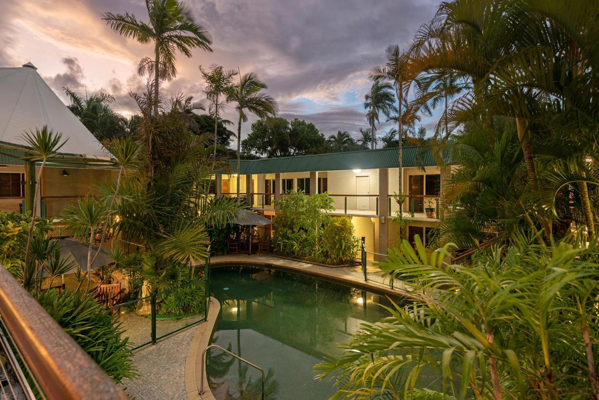 Bay Village Tropical Retreat & Apartments Cairns Dış mekan fotoğraf