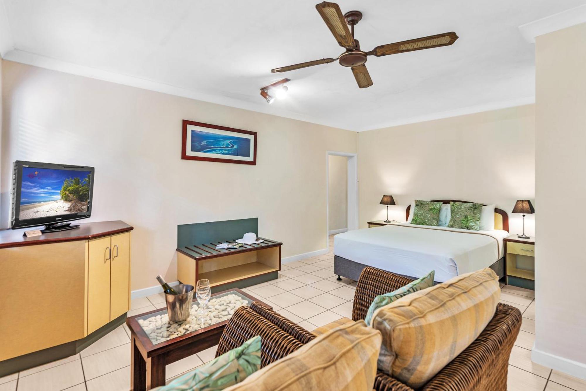 Bay Village Tropical Retreat & Apartments Cairns Dış mekan fotoğraf